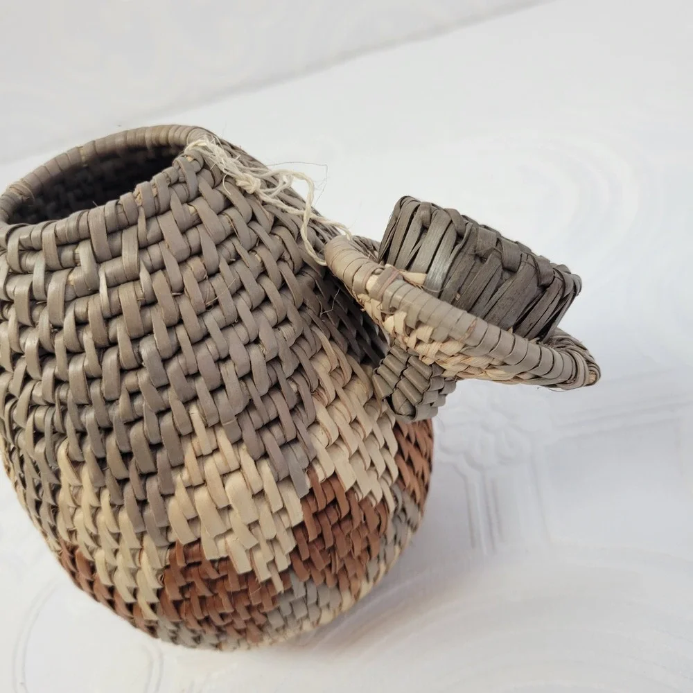 African Zulu Basket Ukhamba Triangle Design Handwoven South‎ African Art VTG 70s